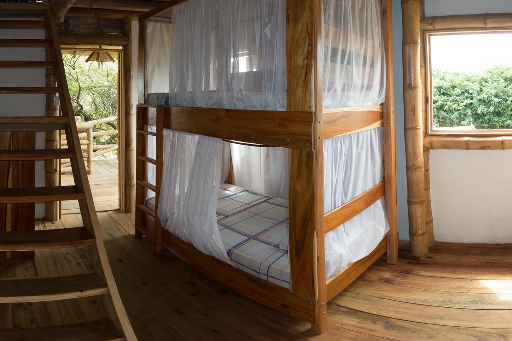 Puerto López Hostal Monte Libano المظهر الخارجي الصورة