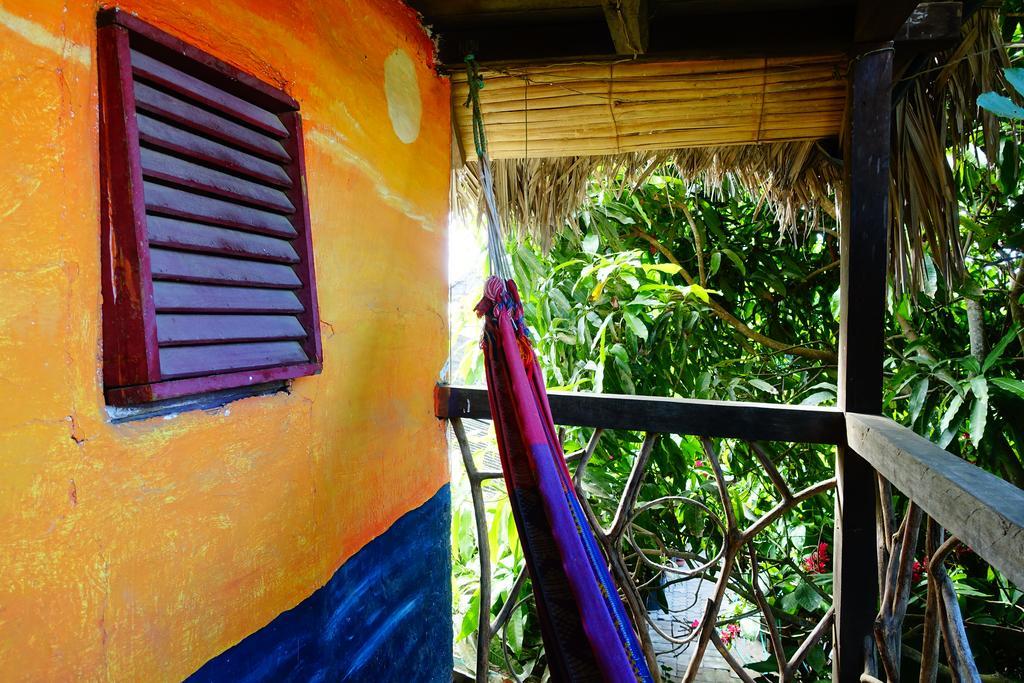 Puerto López Hostal Monte Libano المظهر الخارجي الصورة